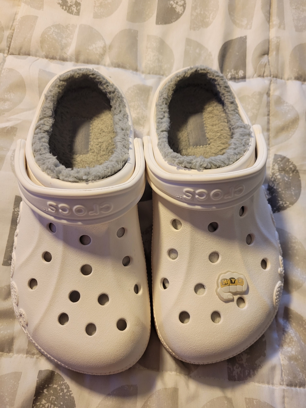 CROCS White Classic Fuzzy Lined Clog